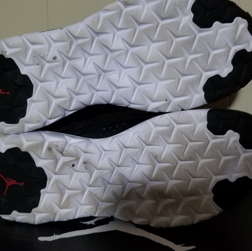 Sneakers - Picture 5 of 5